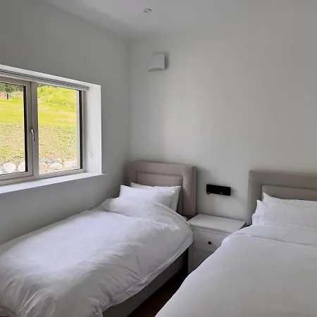 An Chill Bheag At The Lakes *