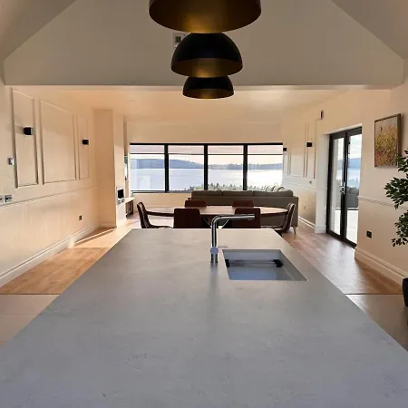 An Chill Bheag At The Lakes Blessington