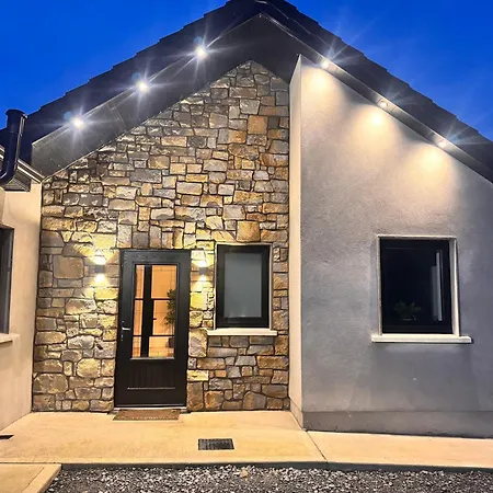 An Chill Bheag At The Lakes * Blessington